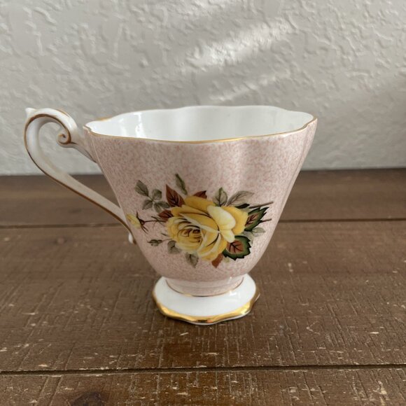 England Royal Standard Yellow Flower Teacup And Saucer Set Fine Bone China - Picture 2 of 6